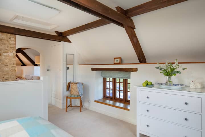 Whitley Farm Cottage 24 06 22 3888