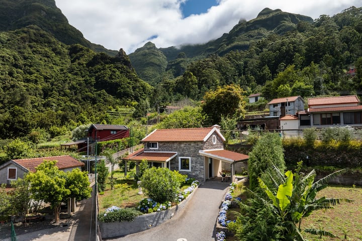 In Tranquil Countryside, Casa Hortensia - Madère