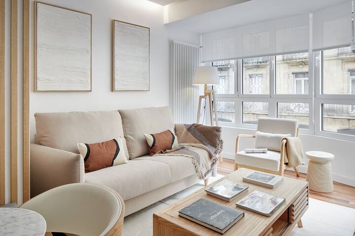 Easo Suite 18 by FeelFree Rentals gallery image 3