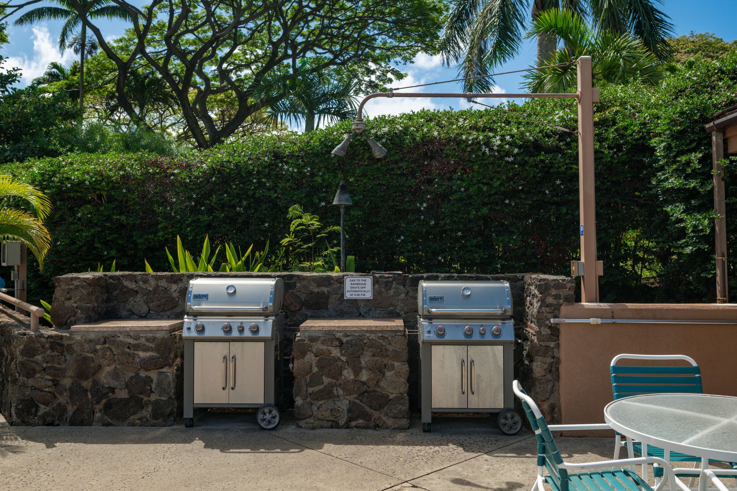 Condo in Lahaina · ★4.93 · 2 bedrooms · 4 beds · 2 shared baths - Image 25