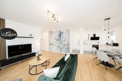 CasaVia: City-Center Böblingen, Balcony, Parking