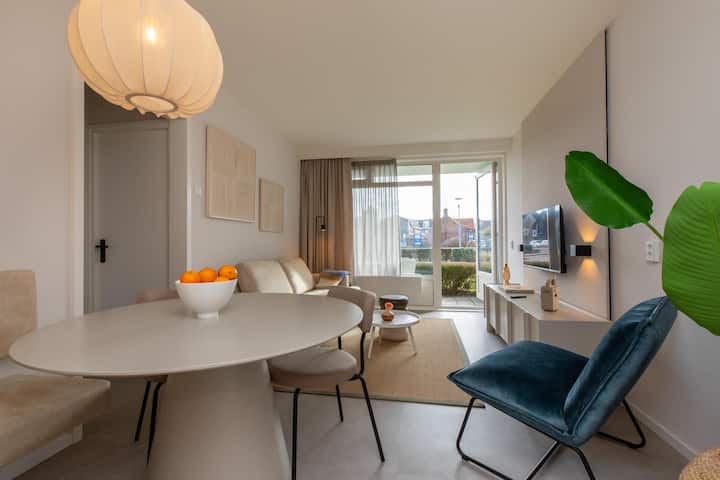 Kurhaus App No. 4 | Luxury Seaside Stay With Sauna - Oostkapelle