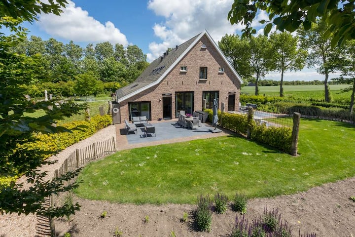 Luxury Holiday Home With A Big Garden- 'T Blauwtje - Vrouwenpolder