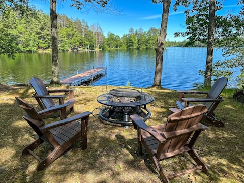 Lakefront Stay w/ATV Trail Access -Trailer Parking