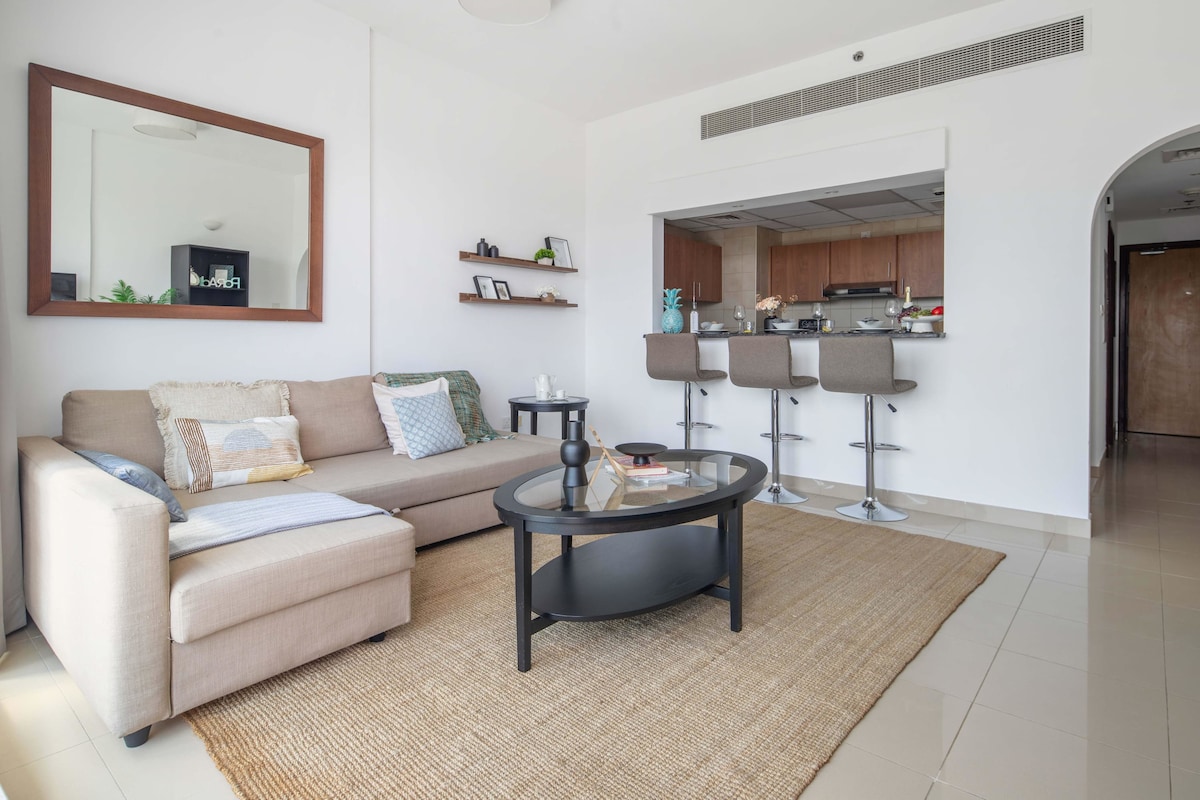 Popular Airbnb listing: Cozy 1BR in the Heart of Sports City! in Al Hebiah Fourth