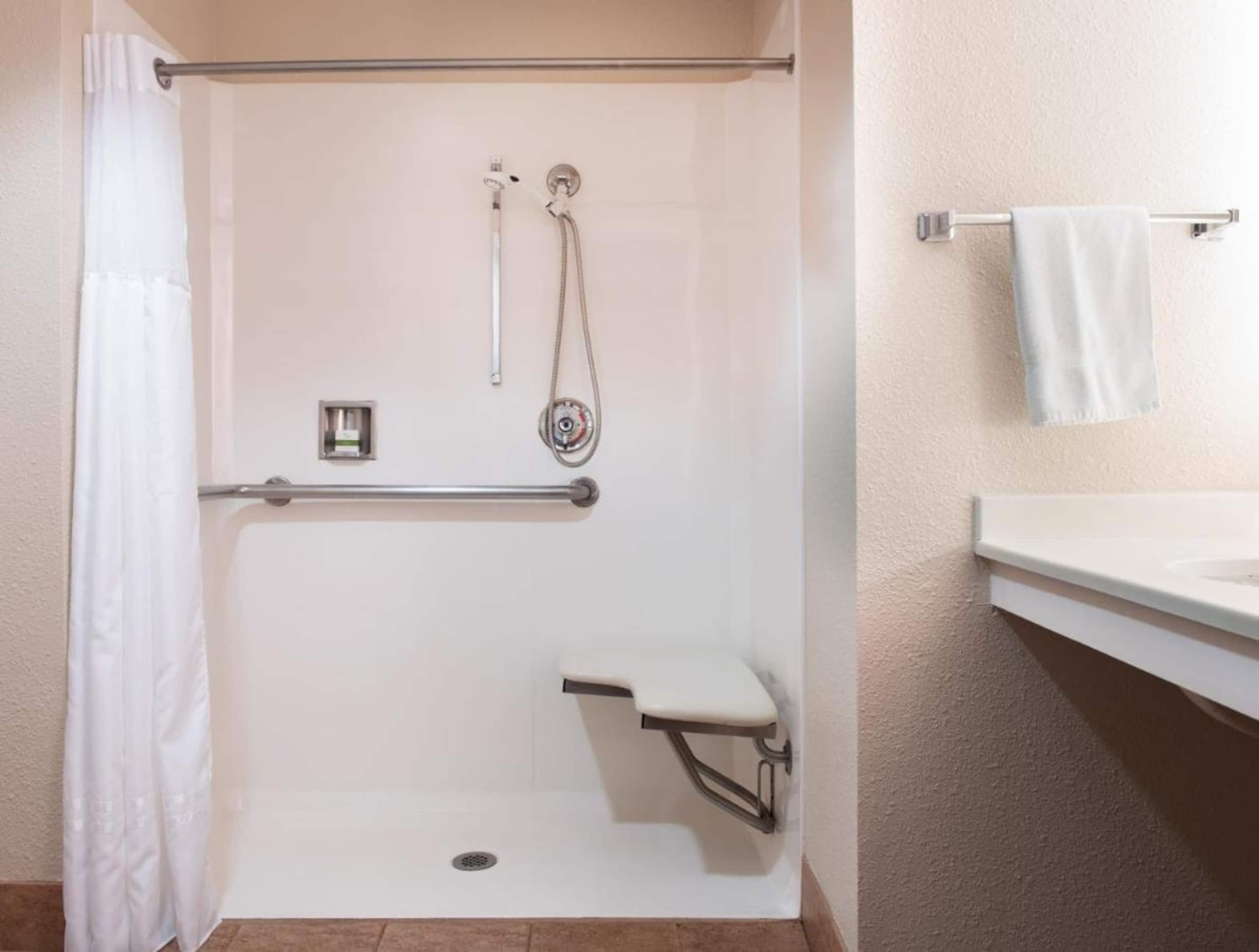 Studio Suite Near Twist Bioscience SAN - Image 5