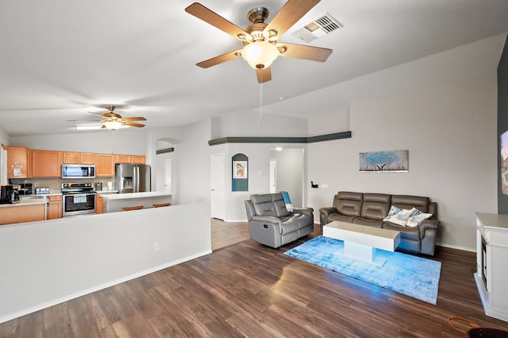 New! Casa Golden Retreat Heated Pool/hot Tub - Casa Grande, AZ