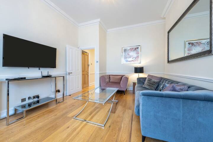 2B Apartment next to Park Lane gallery image 4