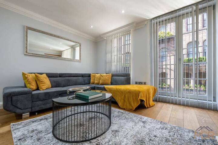 Charming Home in the heart of Mayfair gallery image 3