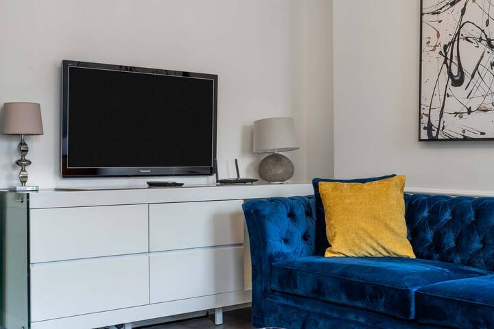 Modern Two-Bedroom Flat in Mayfair gallery image 5