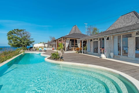 Dreamy Ocean View 4BR Villa with Infinity Pool
