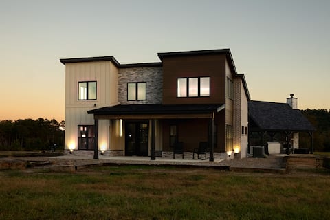 Hot Tub- 75 Acres- Hollyview360-Lagom