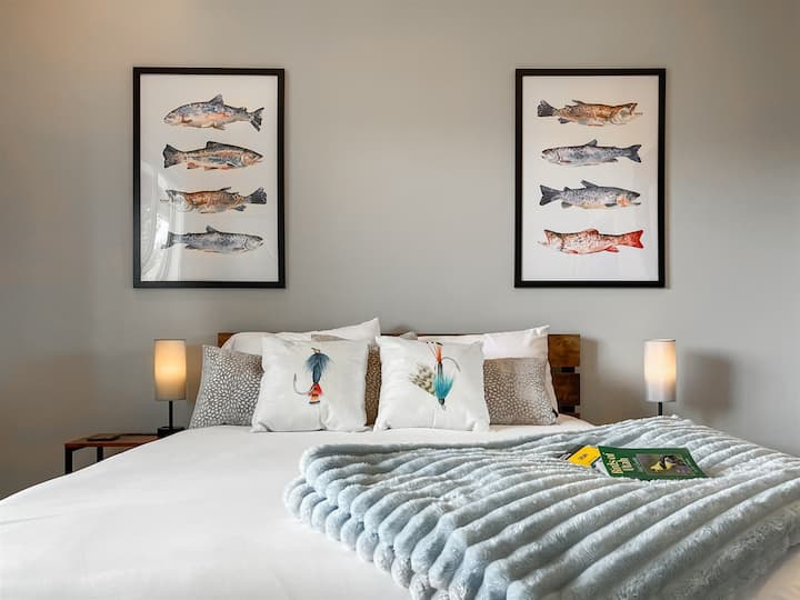 Dream of tomorrow's big catch (or just the tales you'll spin-up if you get "skunked" by the fish) in our plush Queen bed!
