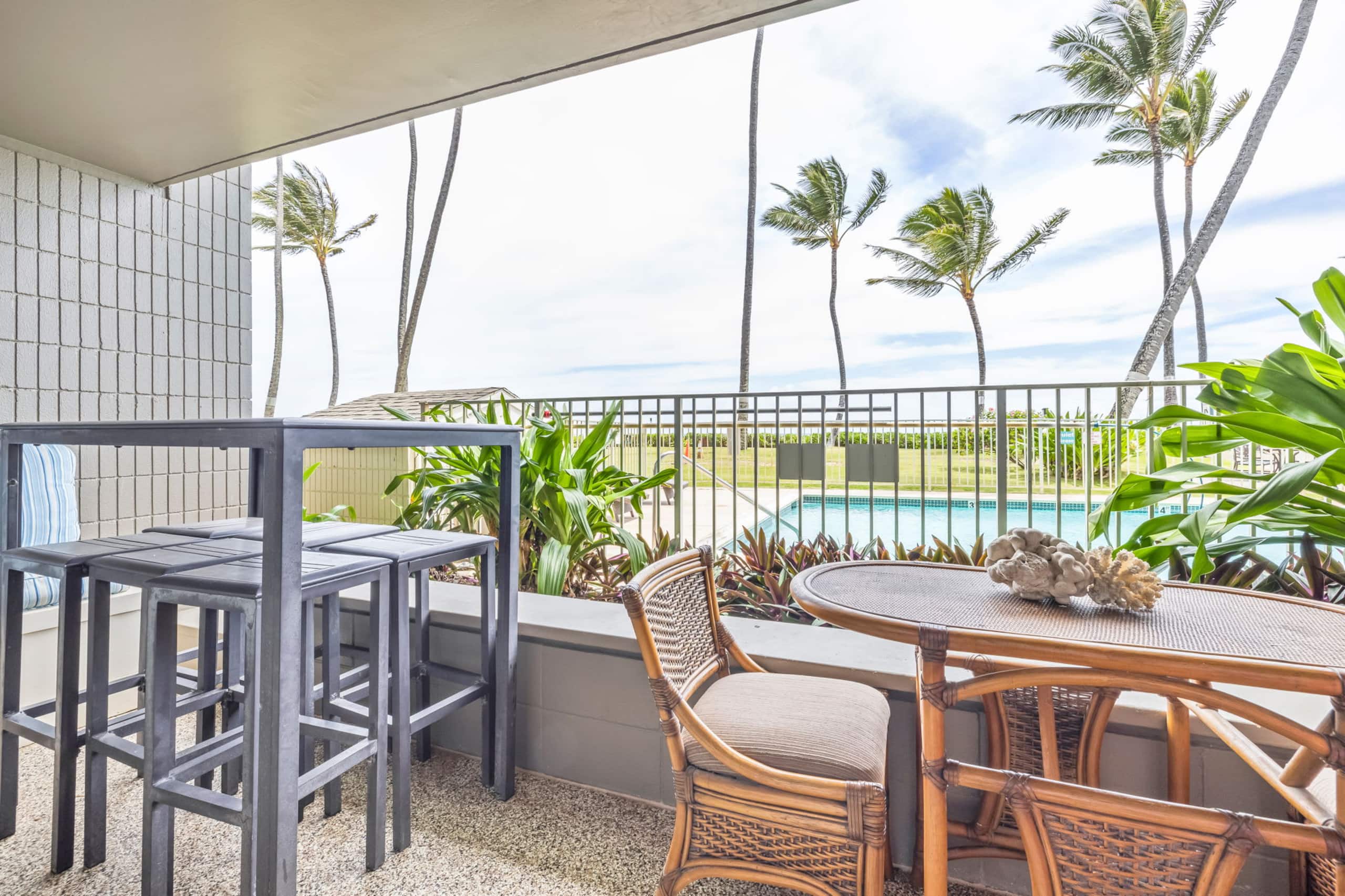 Condo in Hauula · ★4.53 · 1 bedroom · 3 beds · 1 private bath - Image 2