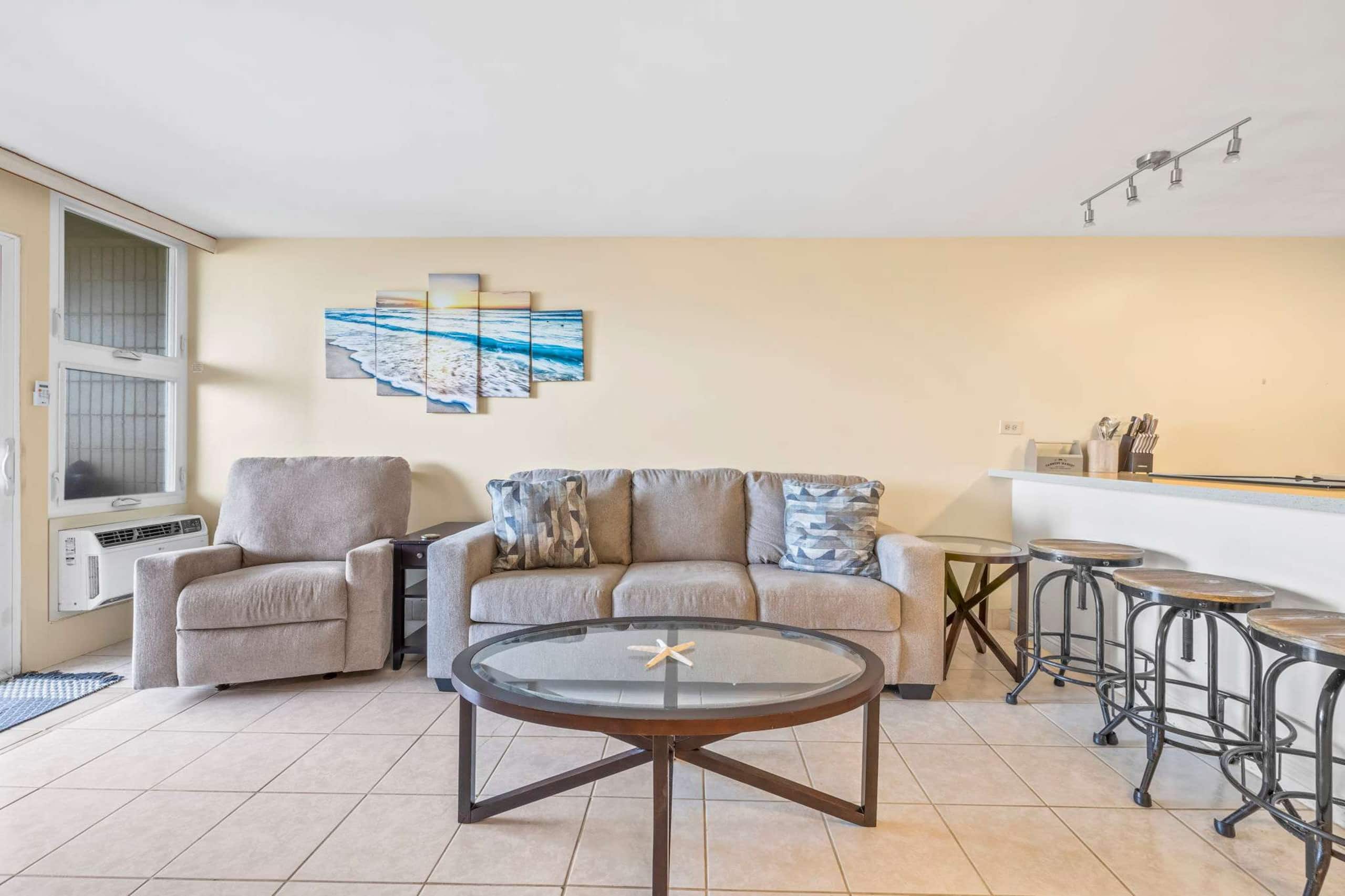 Condo in Hauula · ★4.53 · 1 bedroom · 3 beds · 1 private bath - Image 5