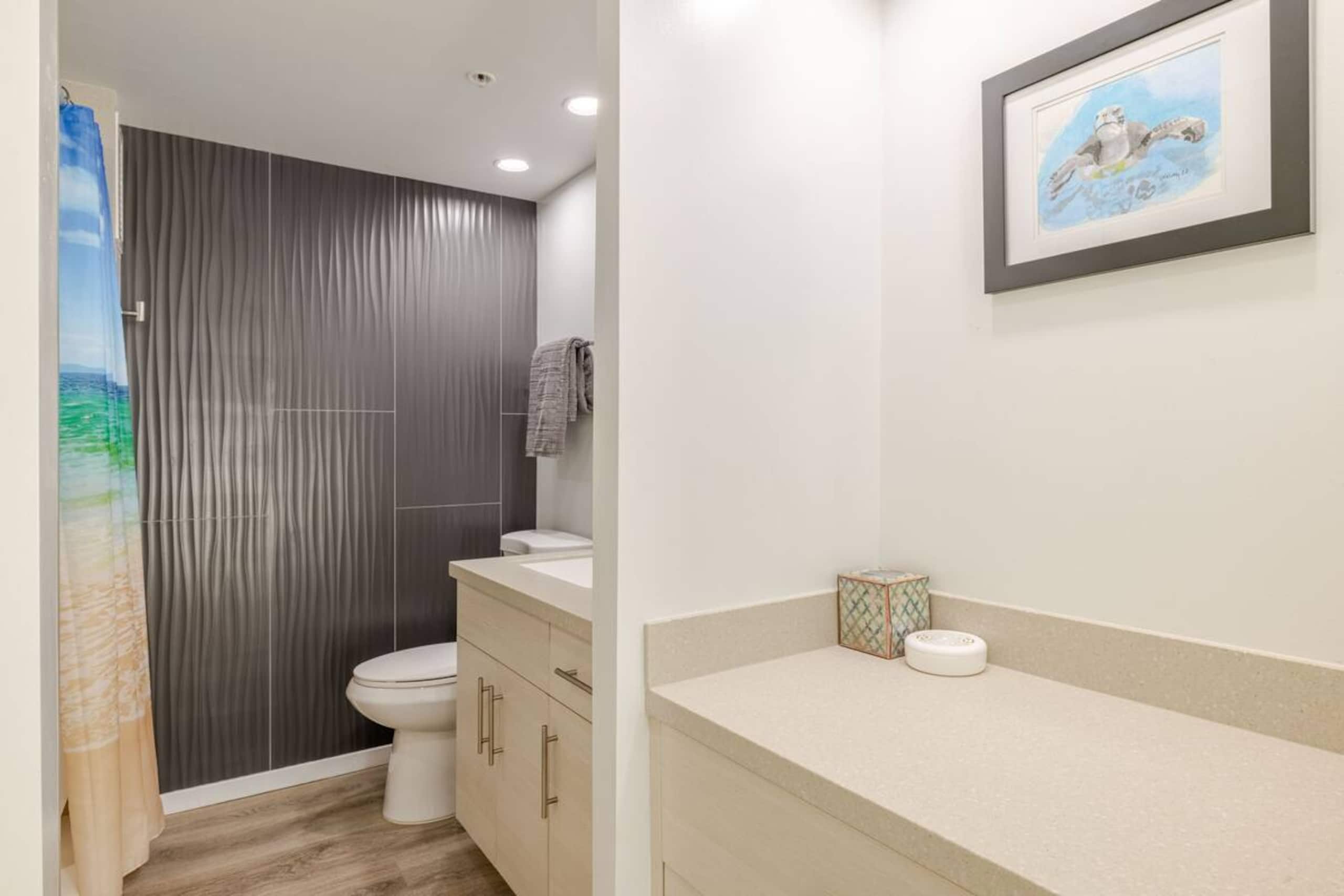 Dazzling Waikiki Studio+King Bed - Image 16