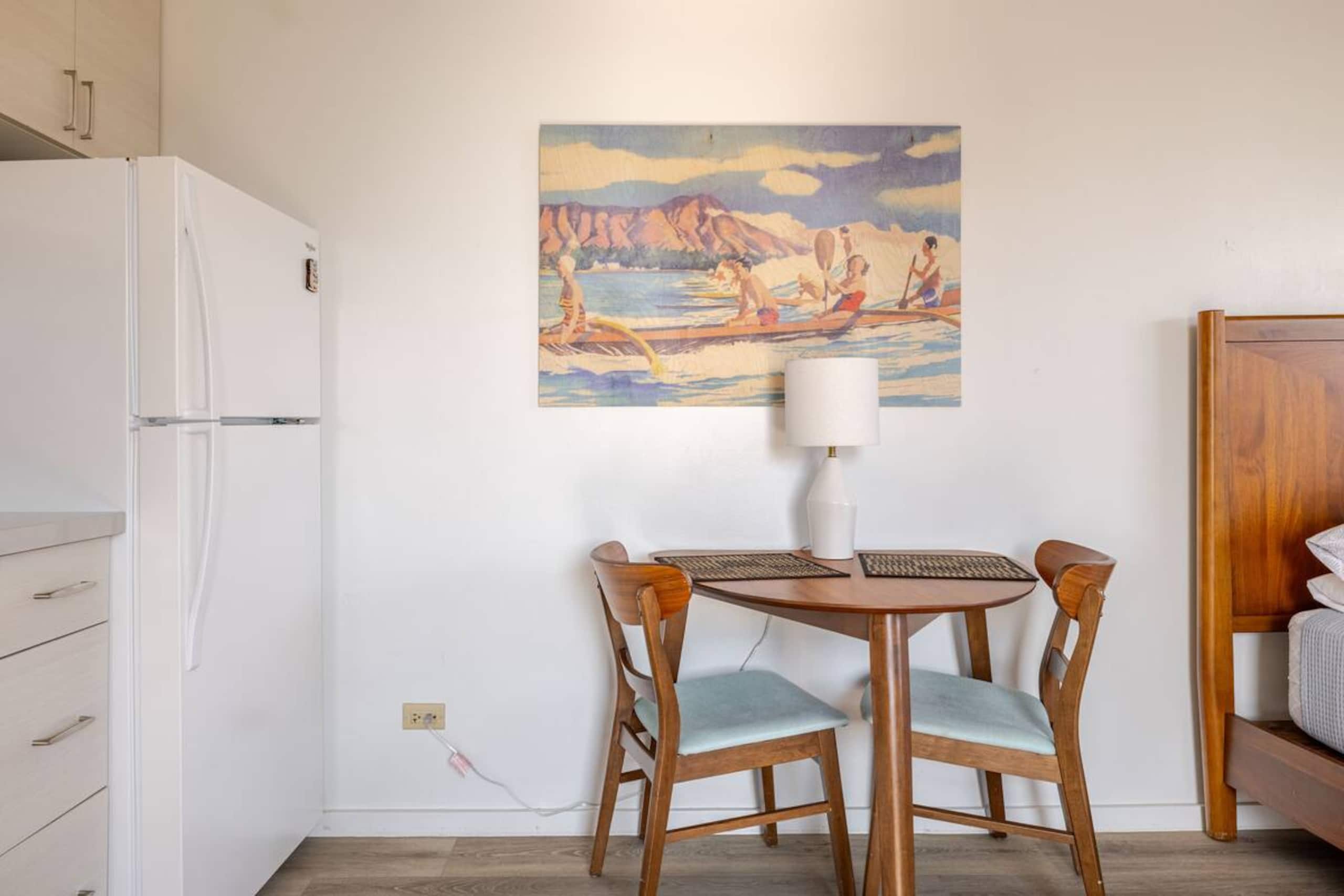 Dazzling Waikiki Studio+King Bed - Image 12