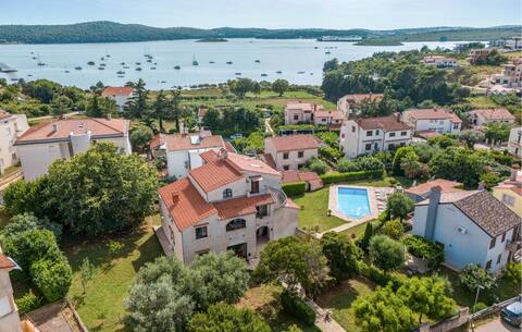 4 bedroom gorgeous apartment in Medulin