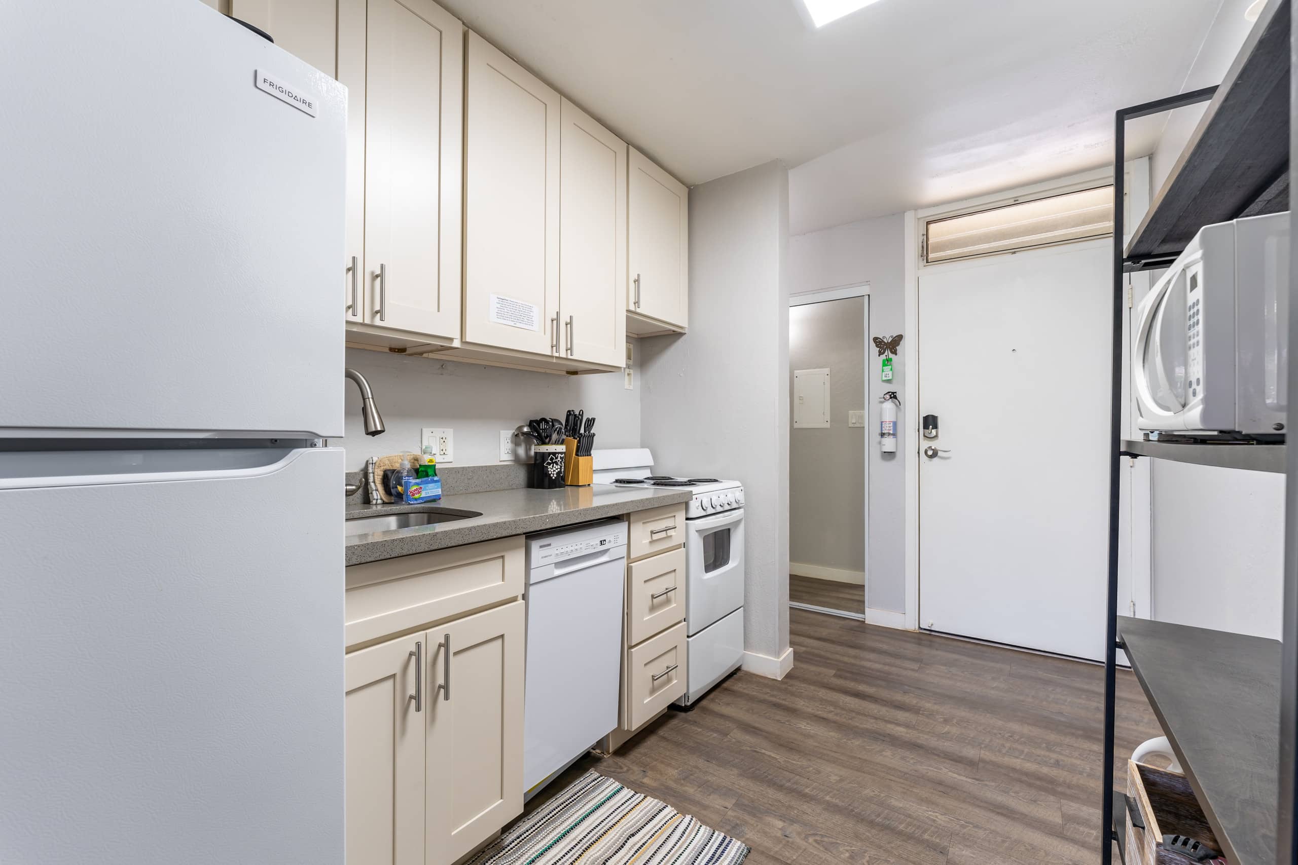 Condo in Kihei · ★4.88 · Studio · 2 beds · 1 bath - Image 13
