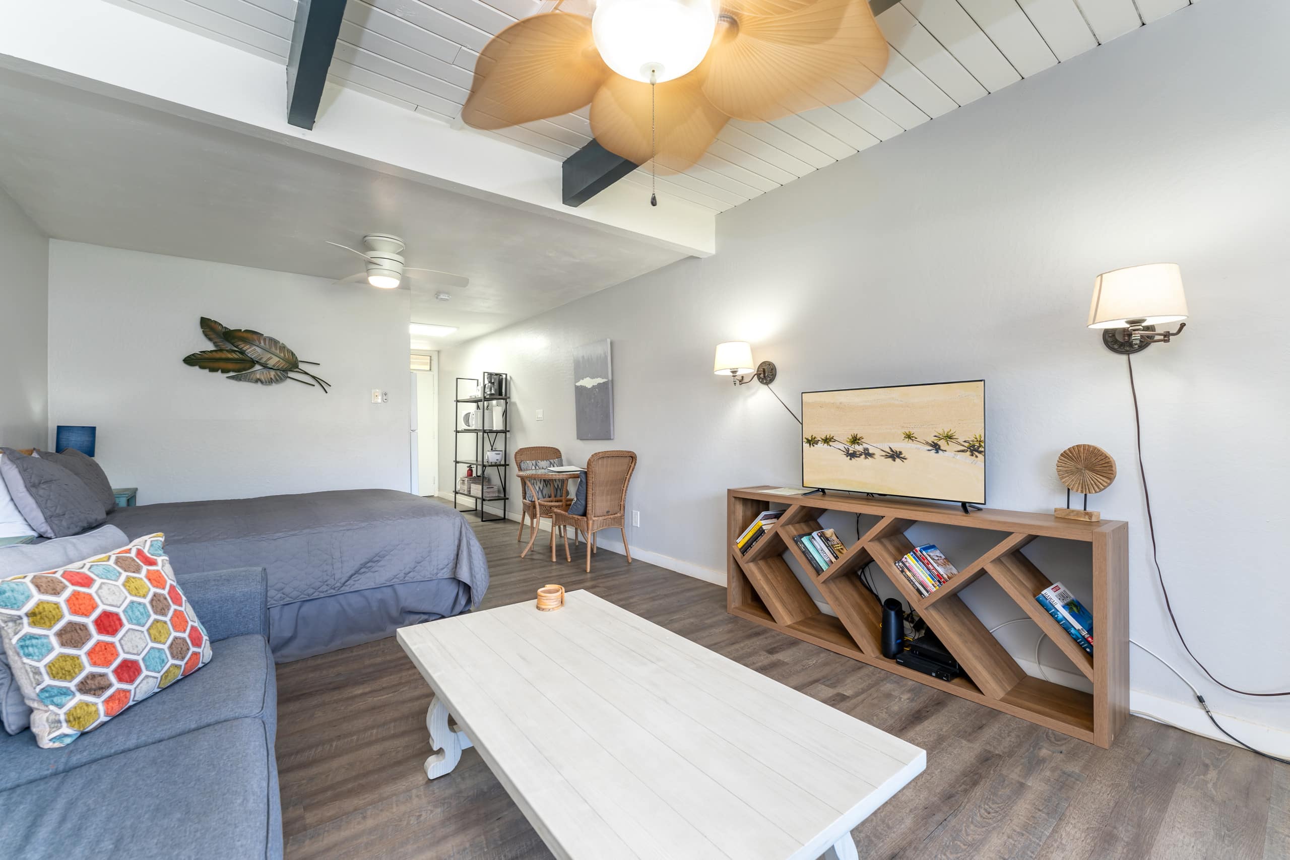 Condo in Kihei · ★4.88 · Studio · 2 beds · 1 bath - Image 7