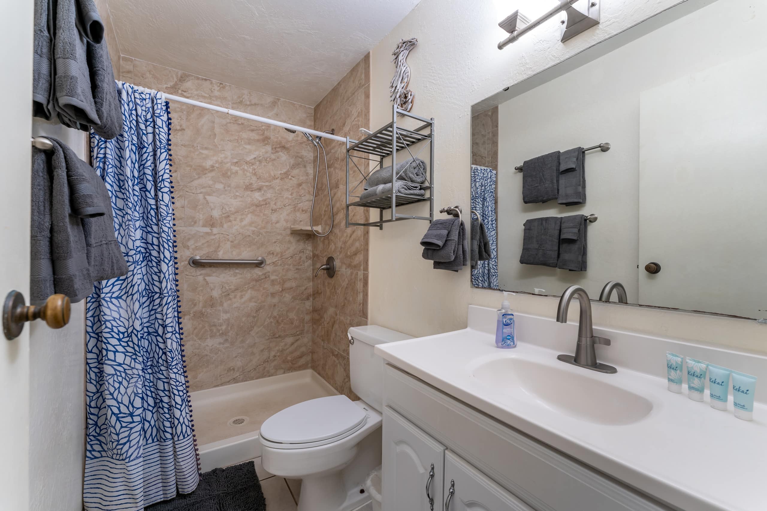 Condo in Kihei · ★4.88 · Studio · 2 beds · 1 bath - Image 15