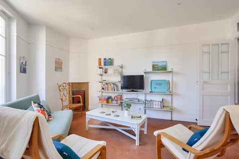 400m from the beach, flat for 5 downtown