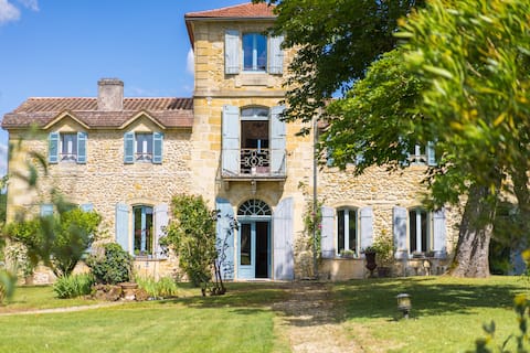 Absolute Charm - Between Bordeaux and St-Emilion