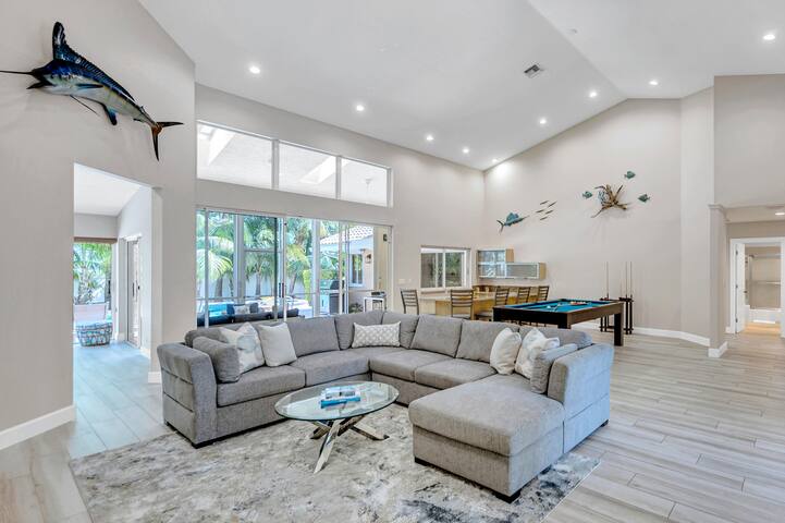 Walk to beach | Heated Pool | Marlin Key gallery image 2