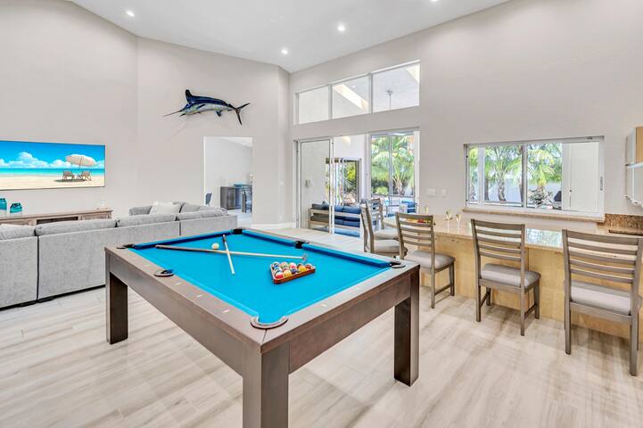 Walk to beach | Heated Pool | Marlin Key gallery image 3