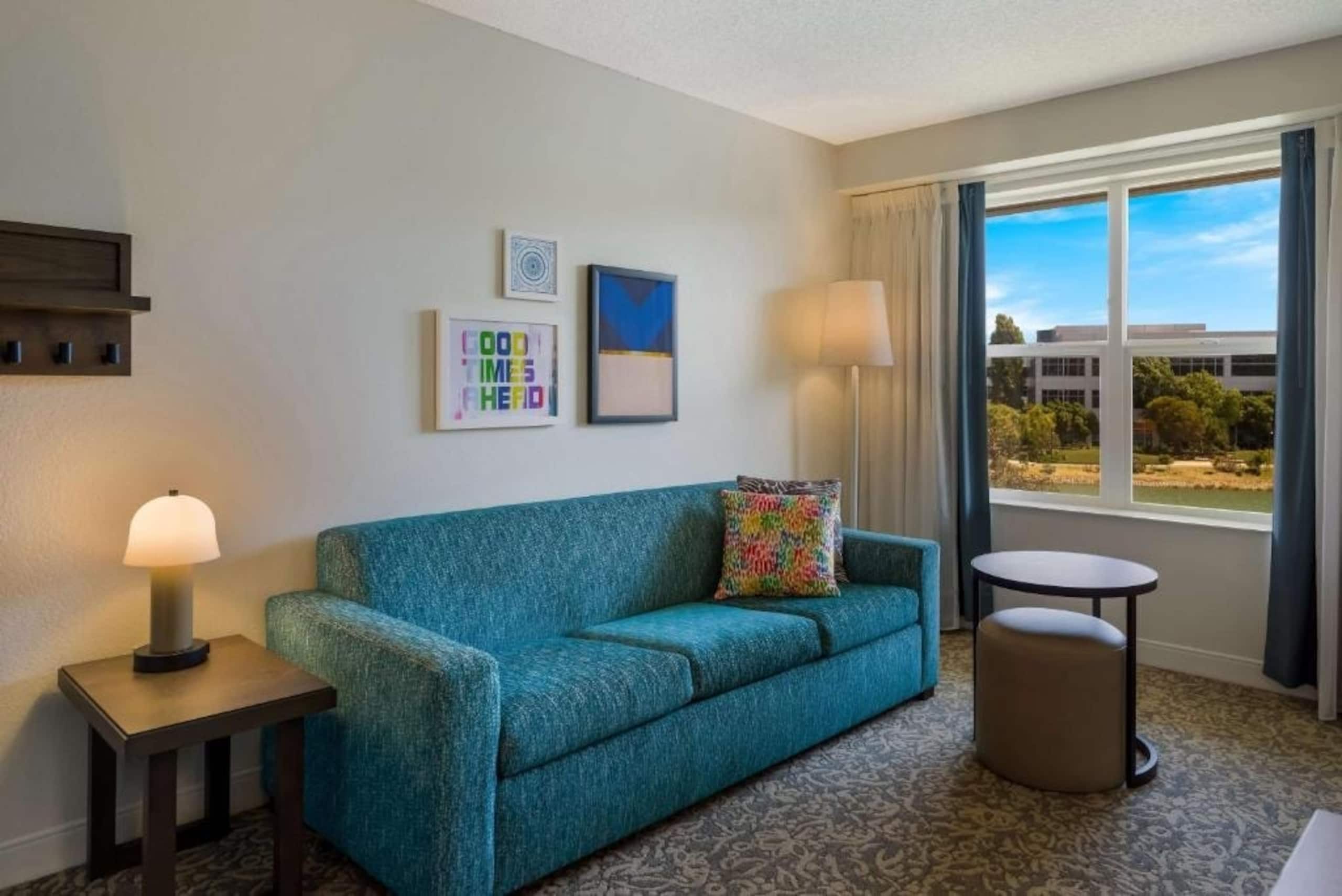One Bedroom Suite Near Ideaya Biosciences SAN - Image 10