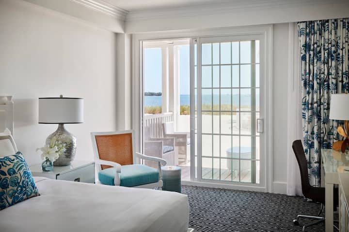 Unit with King size bed