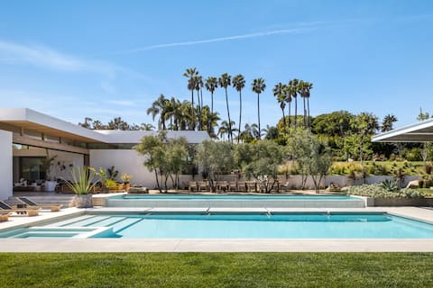 Elegant Hideaway, Pools, Hot Tub, Fire Pit & Views