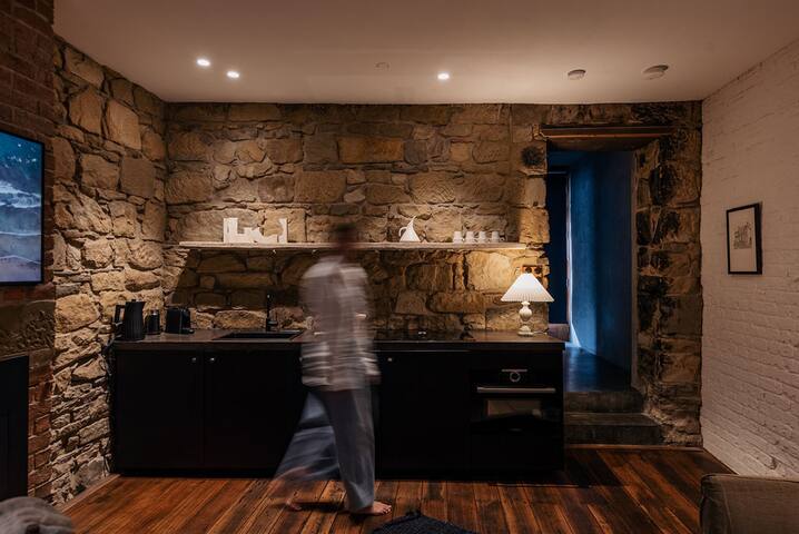 Collected/Places – Boutique Accommodation Hobart gallery image 2