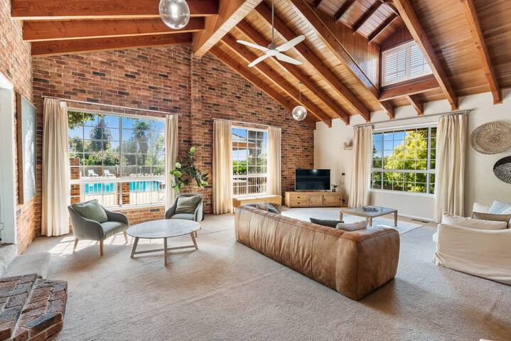 Book Regional managed Airbnb listing 1