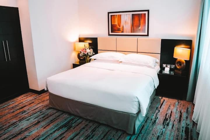 Amber Deluxe King Or Twin Room Near Gold Souk - Abou Dabi