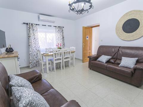 Successful Airbnb property: 4 Bedroom House in Complejo Rural Orgiva in Órgiva