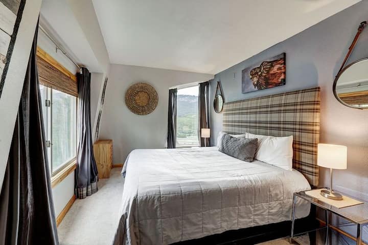 ห้องนอนเตียงคิงไซส์ 