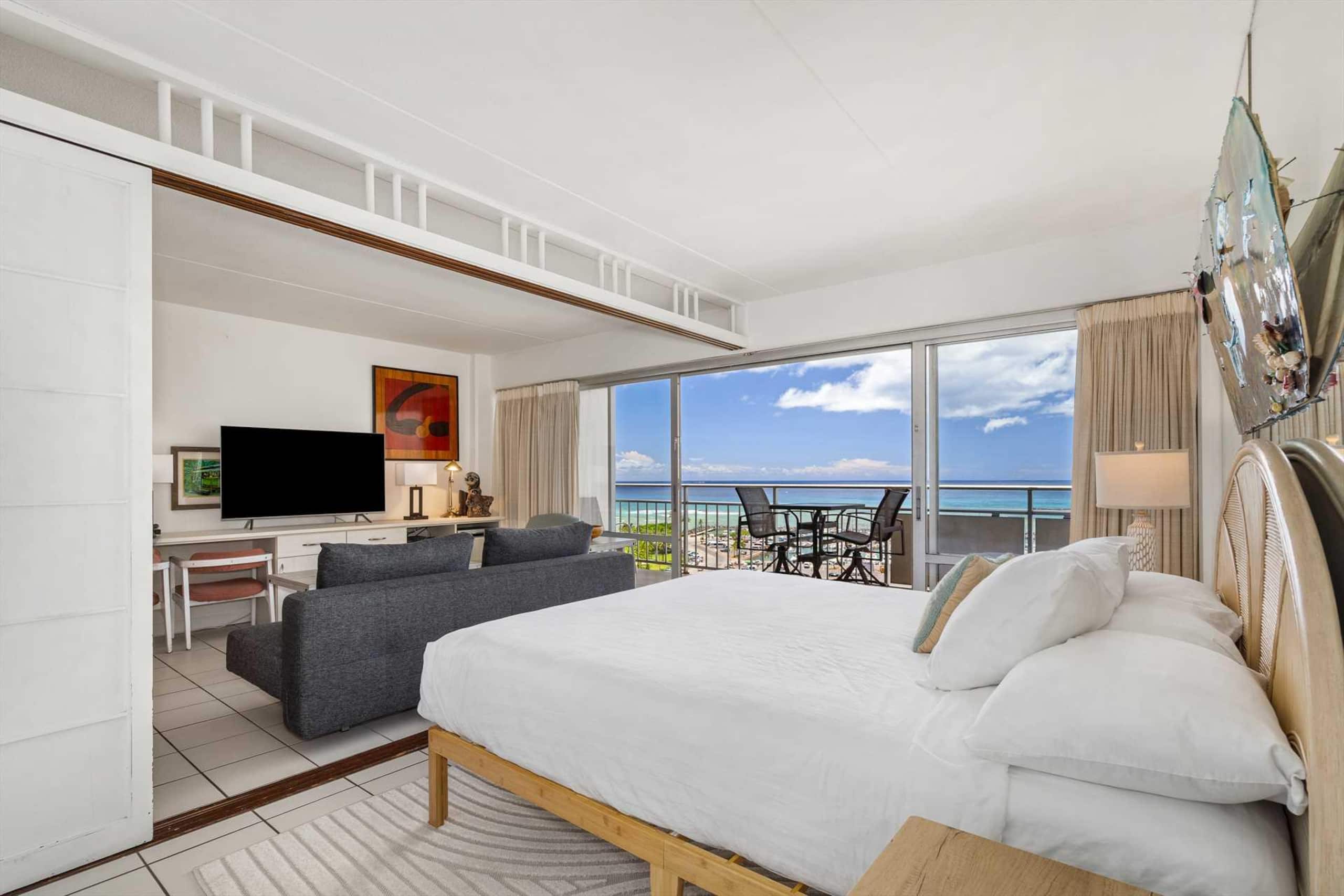 Condo in Honolulu · ★4.59 · 1 bedroom · 2 beds · 1 private bath - Image 4