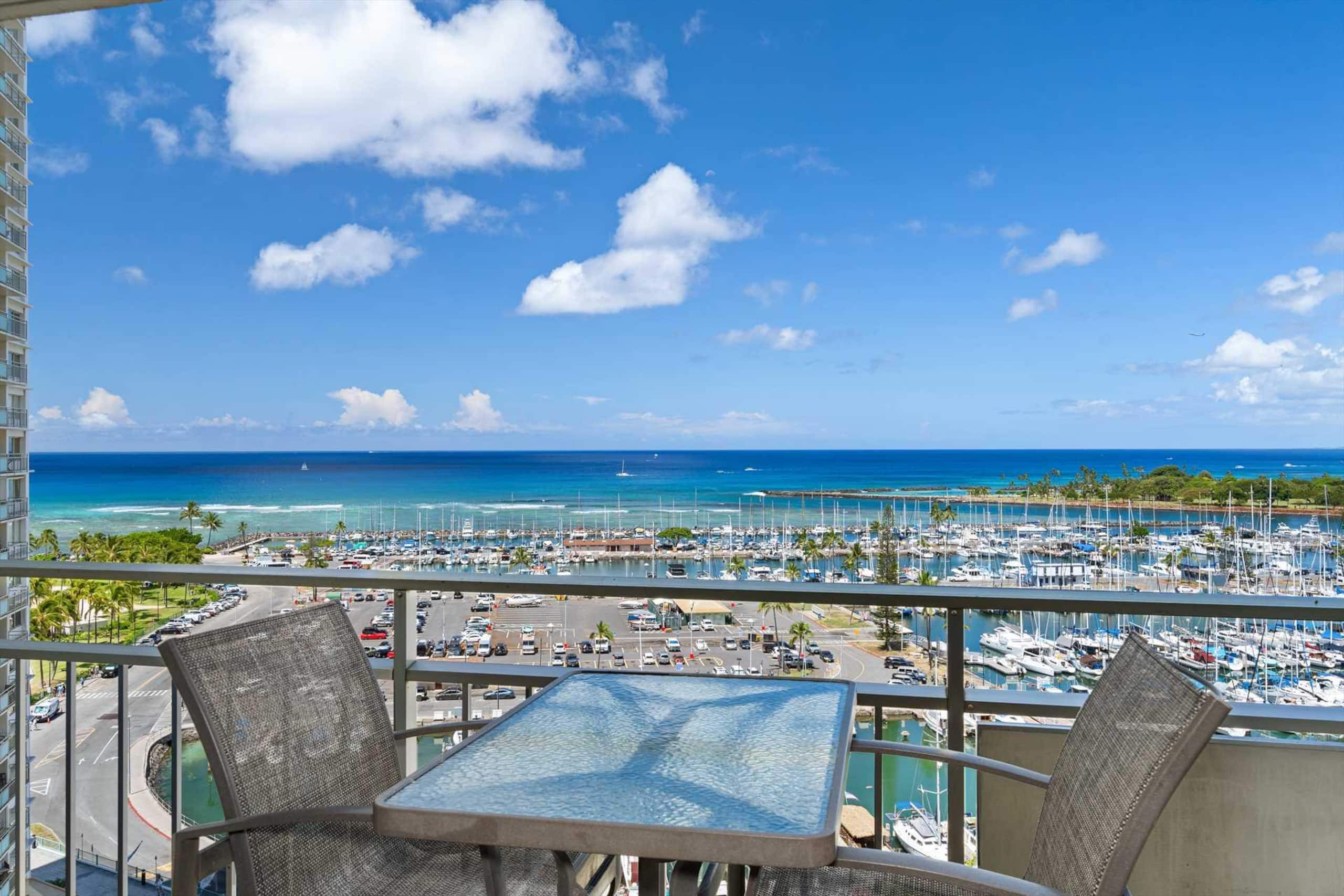 Condo in Honolulu · ★4.59 · 1 bedroom · 2 beds · 1 private bath - Image 24