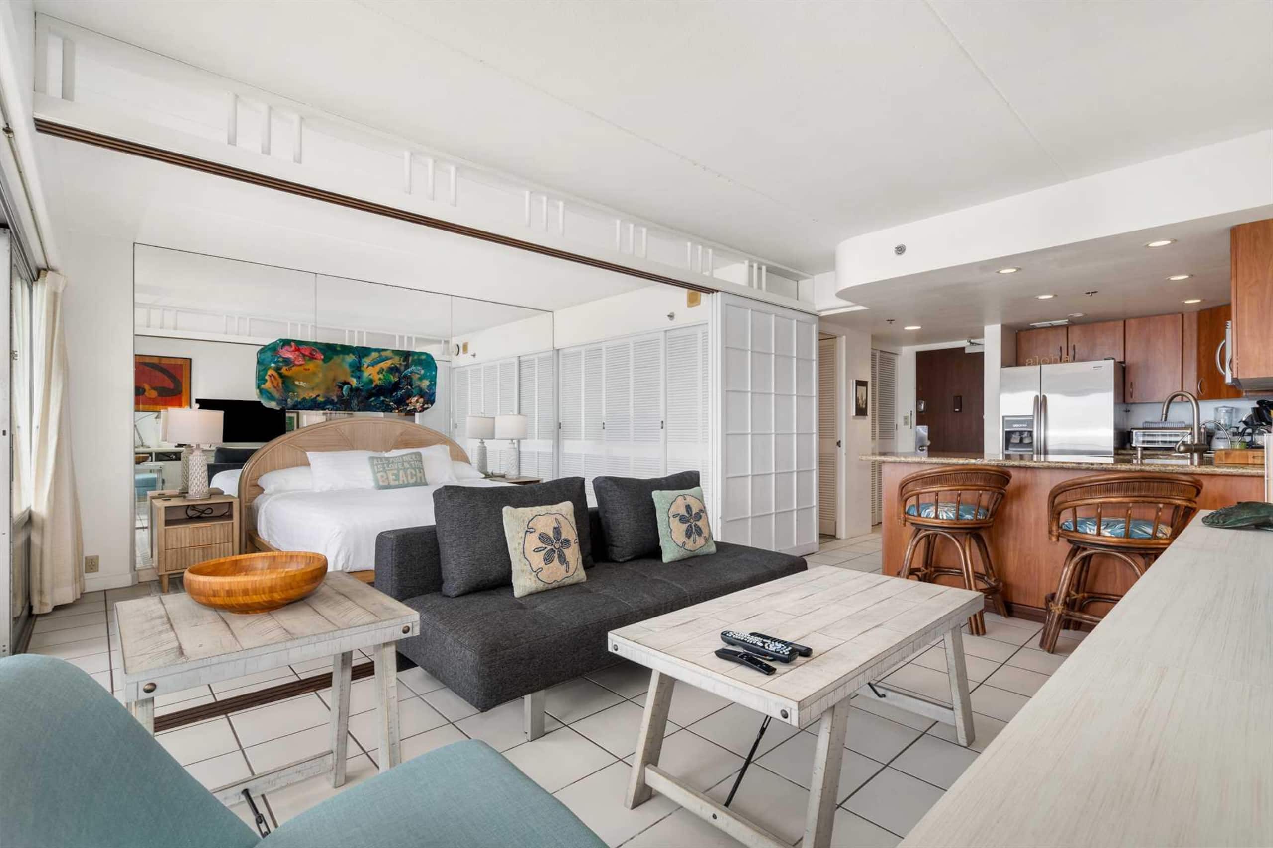 Condo in Honolulu · ★4.59 · 1 bedroom · 2 beds · 1 private bath - Image 9