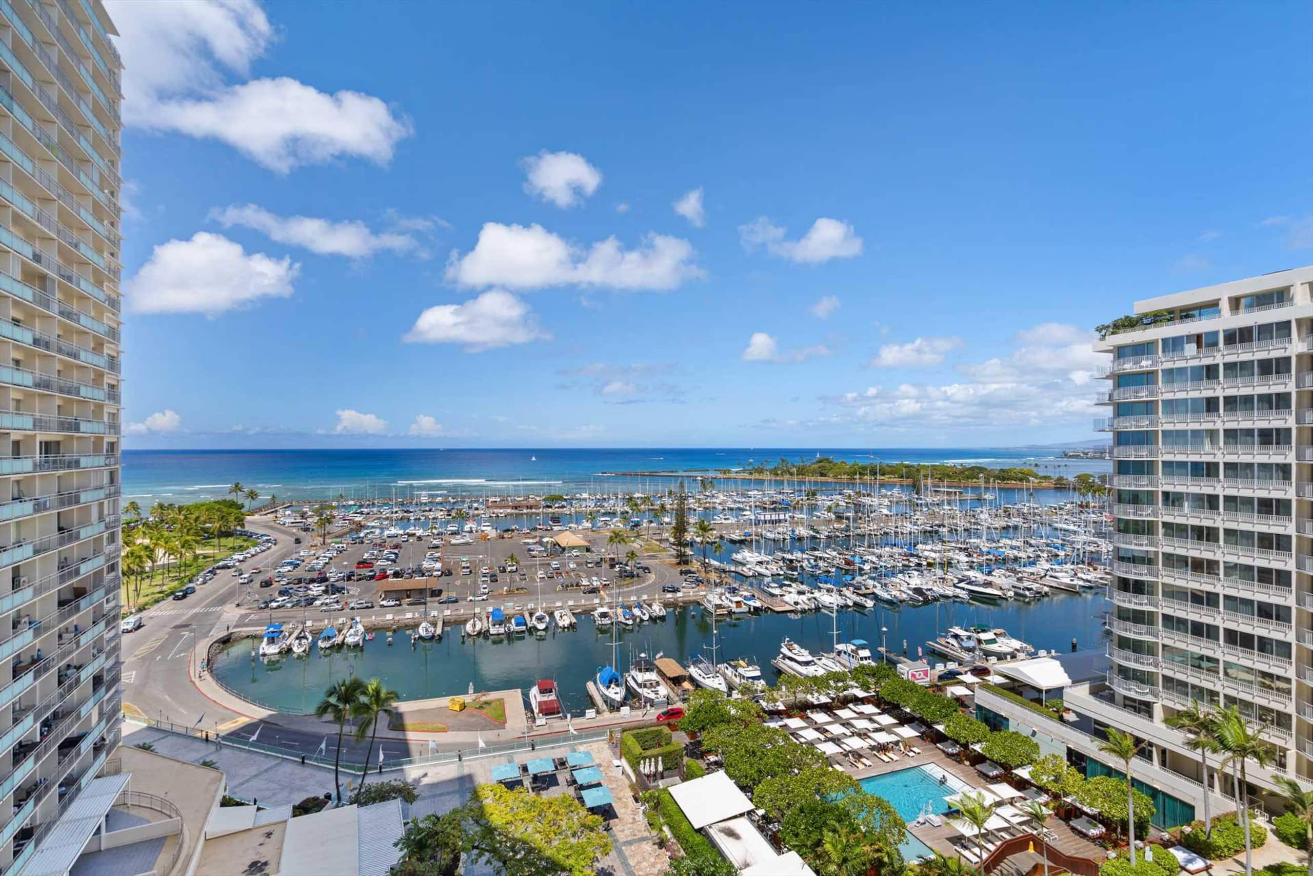 Condo in Honolulu · ★4.59 · 1 bedroom · 2 beds · 1 private bath - Image 26