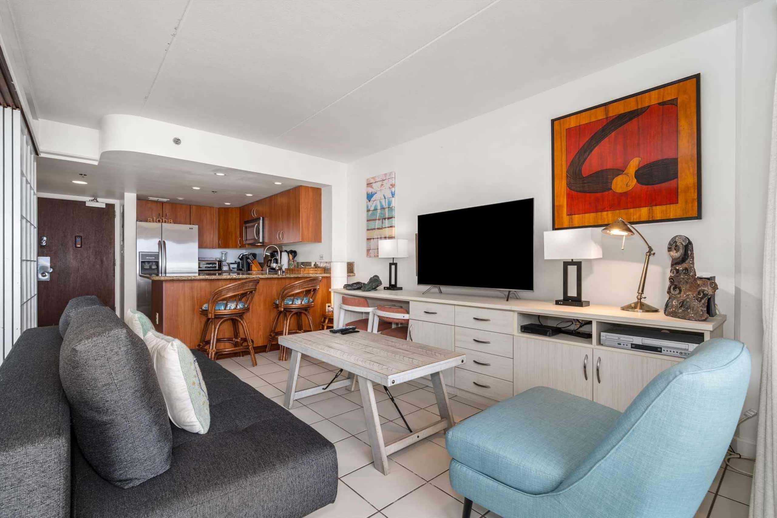 Condo in Honolulu · ★4.59 · 1 bedroom · 2 beds · 1 private bath - Image 11
