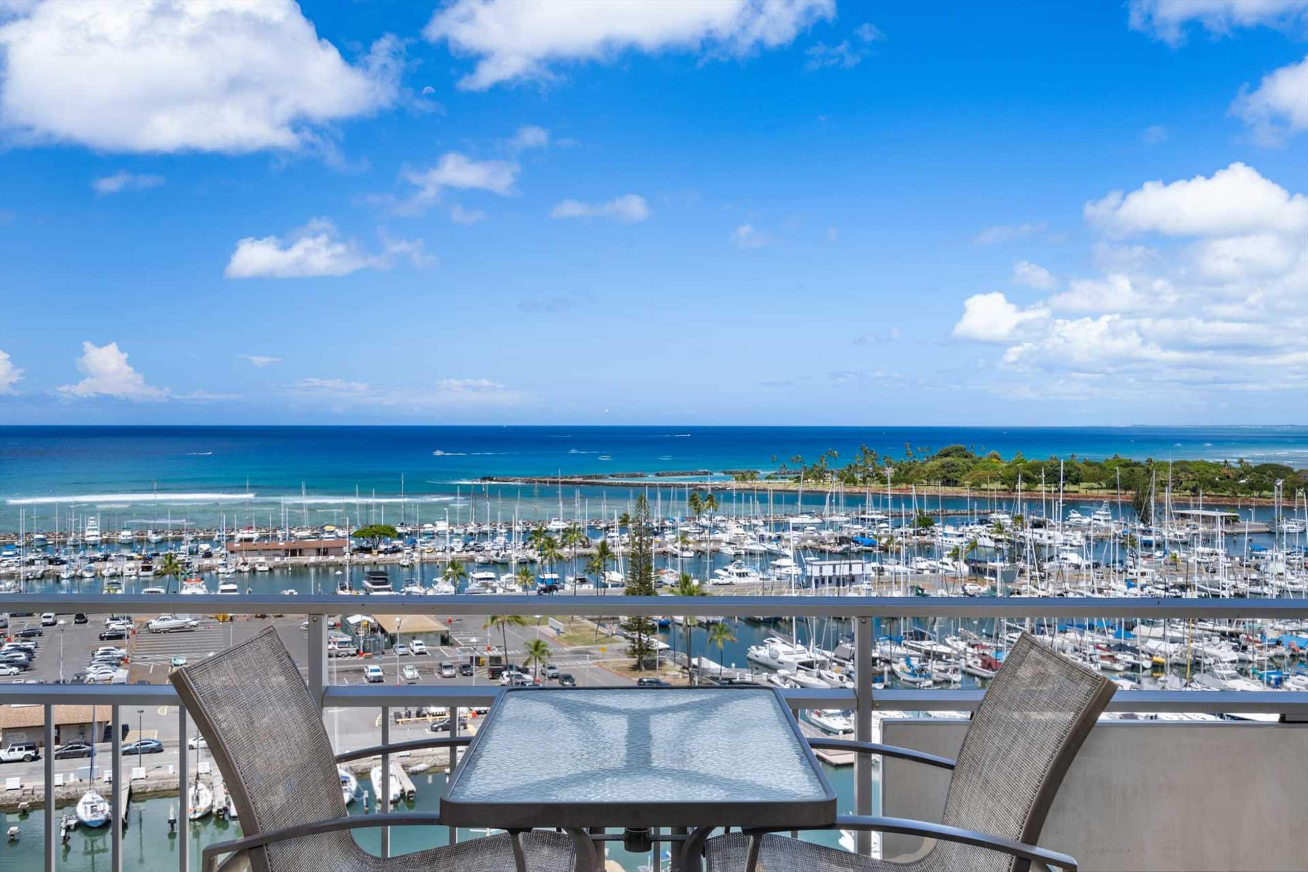 Condo in Honolulu · ★4.59 · 1 bedroom · 2 beds · 1 private bath - Image 1
