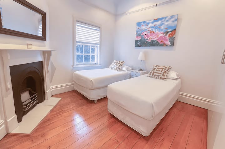 Ბინის სურათები