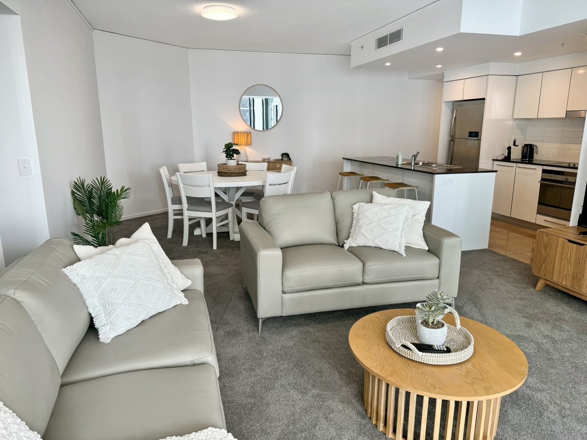 Successful Airbnb property: Luxury Sierra Grand Stay Ocean Views Level 15 in Gold Coast City