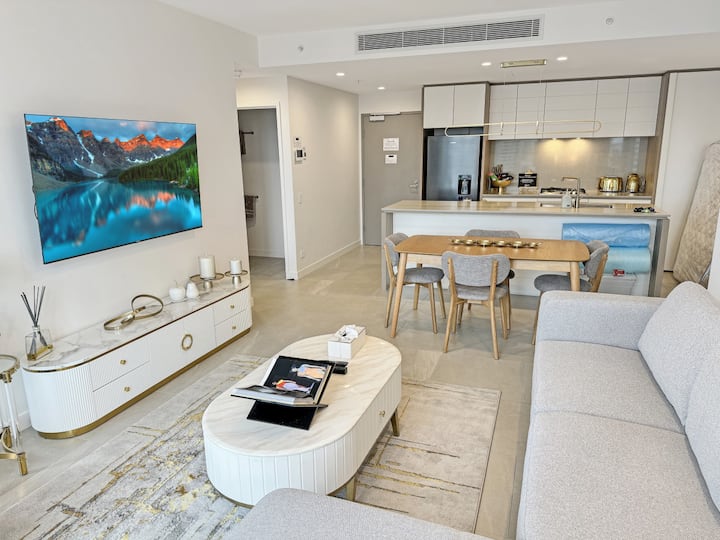 Luxe Signature Ocean Views 2br Lvl 12 Pool Parking - Broadbeach