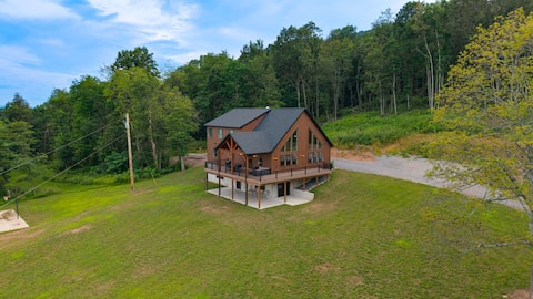 Hidden Acres Retreat | Pickleball + Basketball!