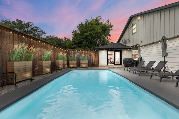 The Fun Haus | Pool | Game Room | Atrium gallery image 2