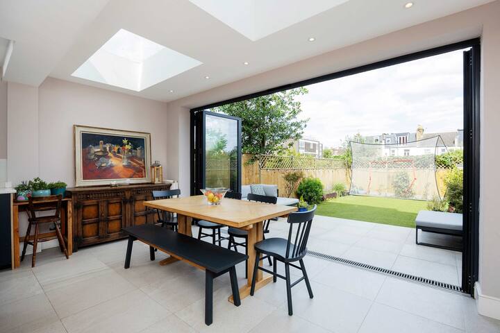 The Wimbledon Retreat by Veeve gallery image 4