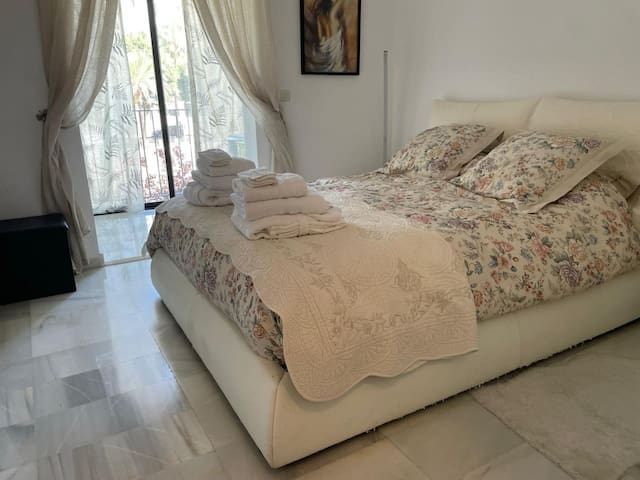 Casa Del Sol Holiday Rentals managed Airbnb listing 2